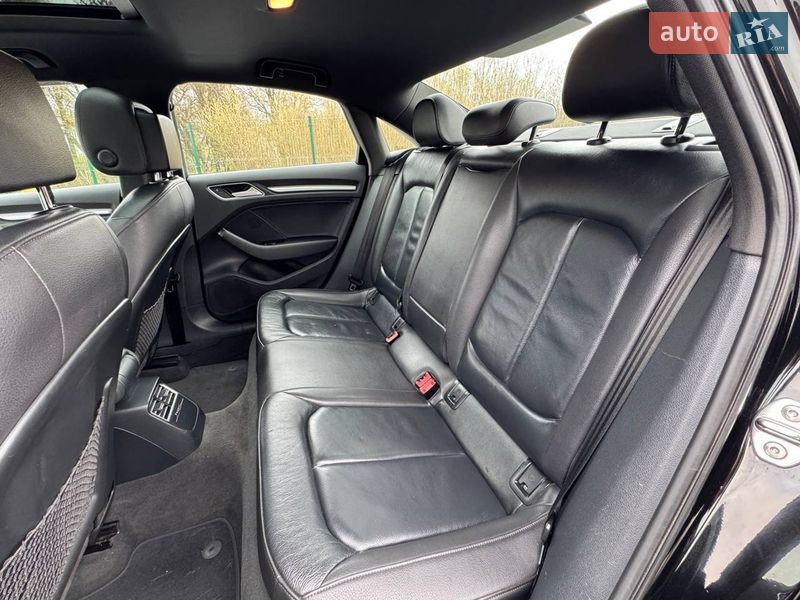 Седан Audi A3 2016 в Дрогобичі
