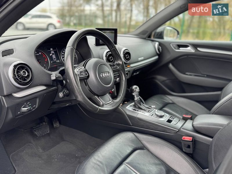 Седан Audi A3 2016 в Дрогобичі