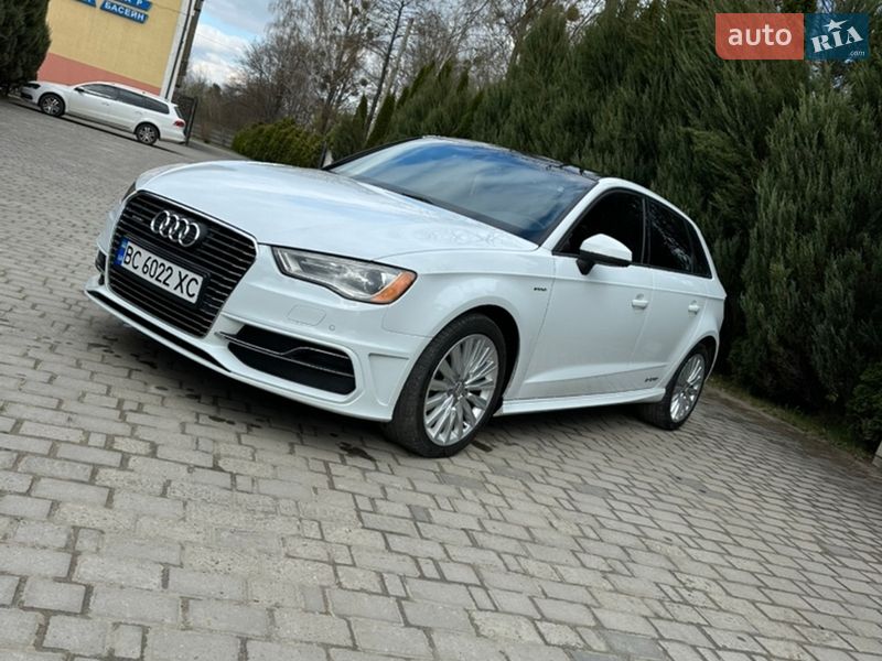 Хэтчбек Audi A3 2015 в Самборе