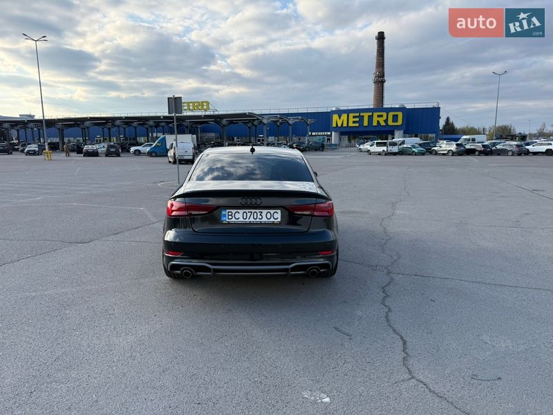 Седан Audi A3 2016 в Львові