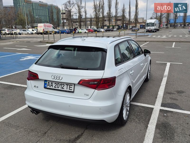 Хэтчбек Audi A3 2016 в Киеве