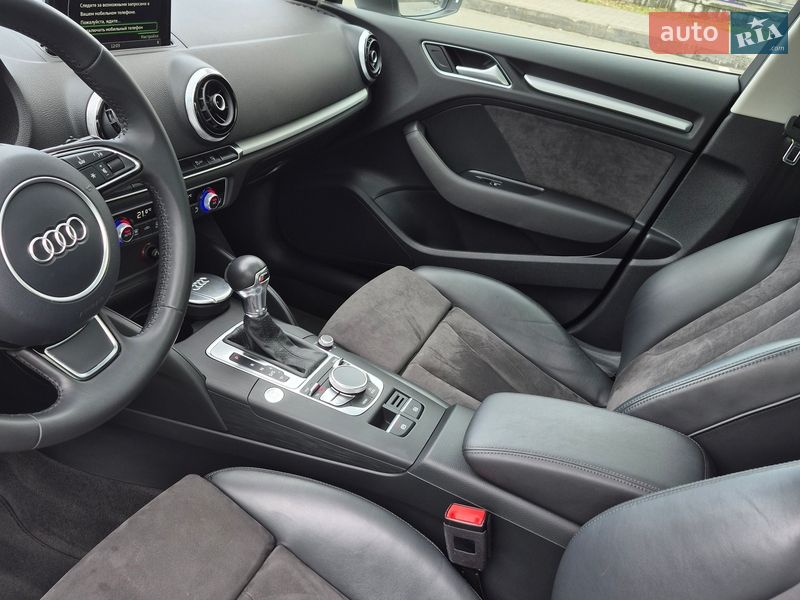 Хэтчбек Audi A3 2016 в Киеве