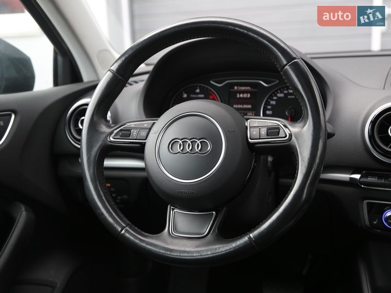 Седан Audi A3 2015 в Киеве