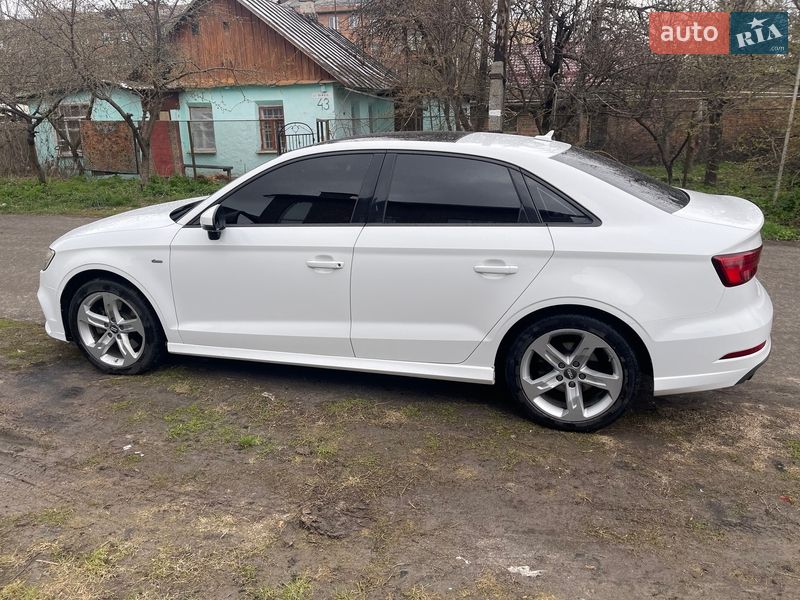 Седан Audi A3 2017 в Хмельницком