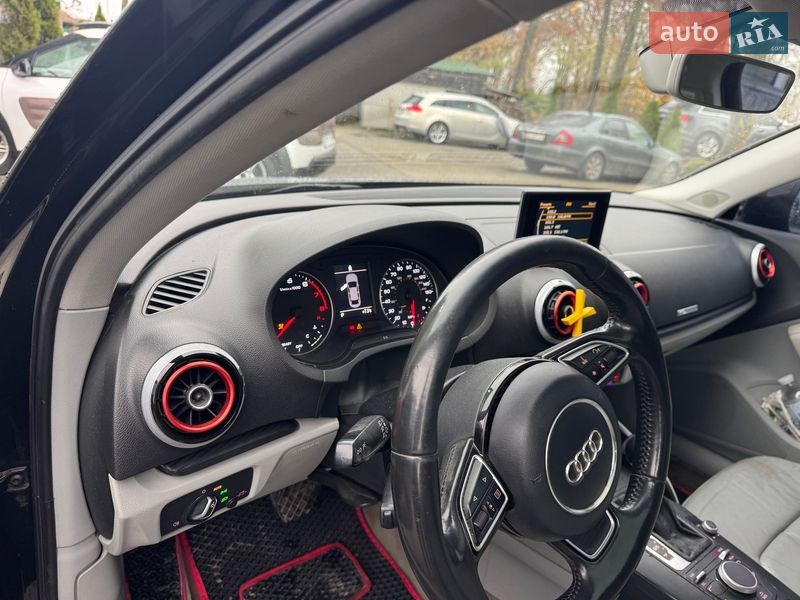 Седан Audi A3 2016 в Львові