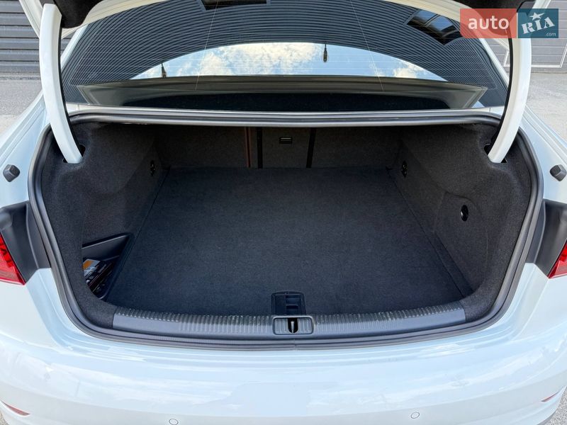 Седан Audi A3 2016 в Харкові