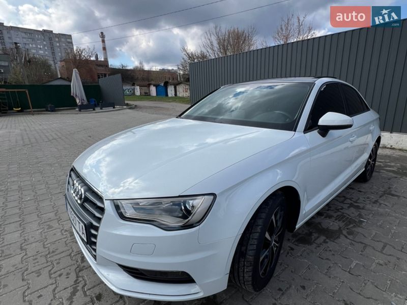 Седан Audi A3 2016 в Фастове