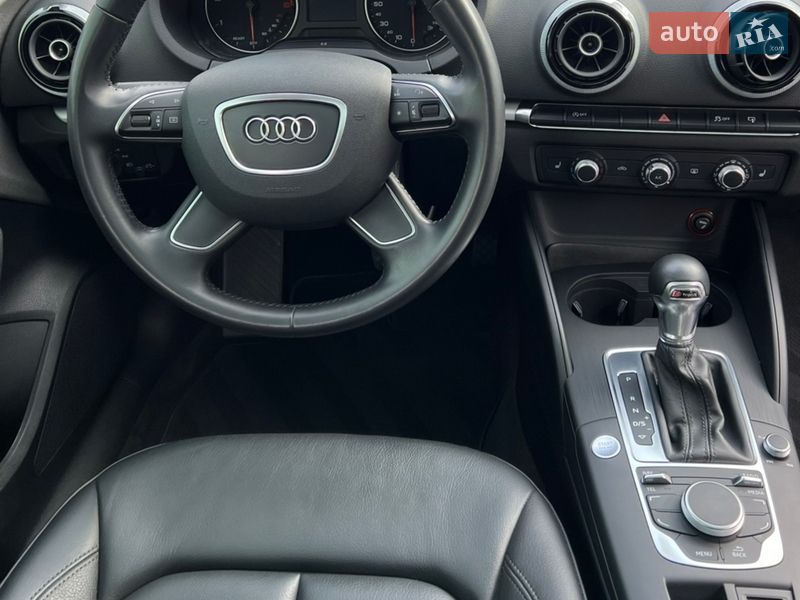 Седан Audi A3 2016 в Фастове