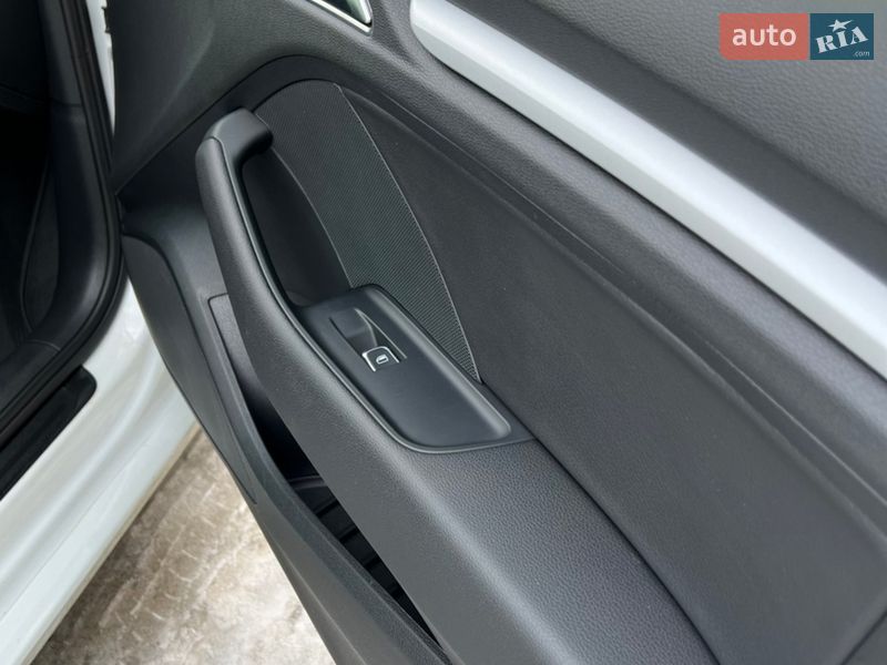 Седан Audi A3 2016 в Фастове
