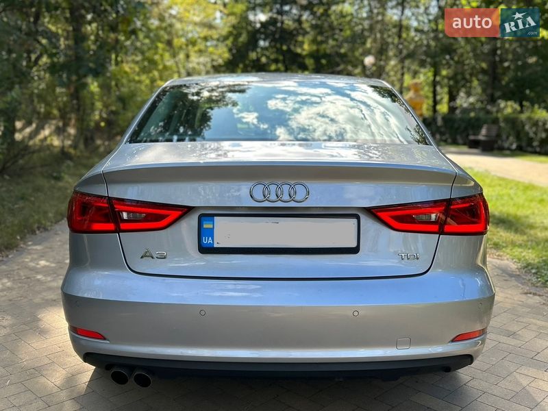 Седан Audi A3 2016 в Ирпене