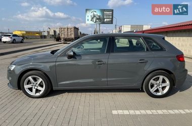 Хетчбек Audi A3 2019 в Радехові