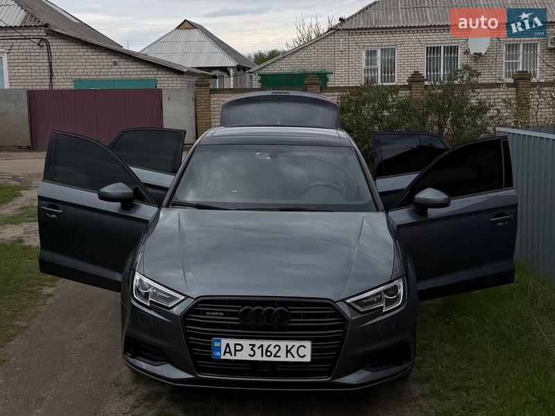 Седан Audi A3 2017 в Харькове