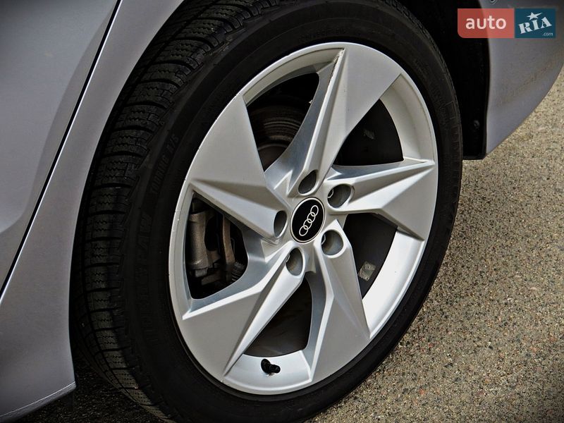 Седан Audi A3 2022 в Черкассах