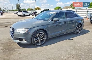 Седан Audi A3 2018 в Киеве