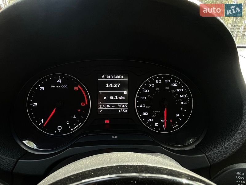 Седан Audi A3 2015 в Чернигове