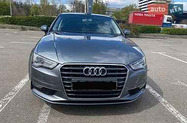 Седан Audi A3 2016 в Киеве