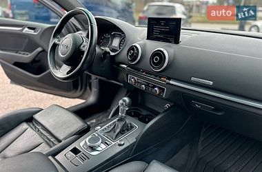 Седан Audi A3 2015 в Ровно