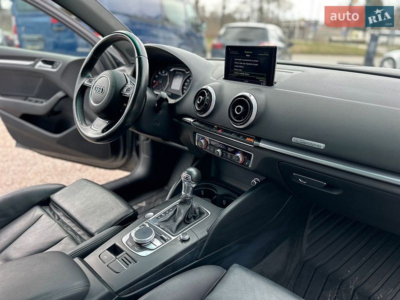 Седан Audi A3 2015 в Ровно