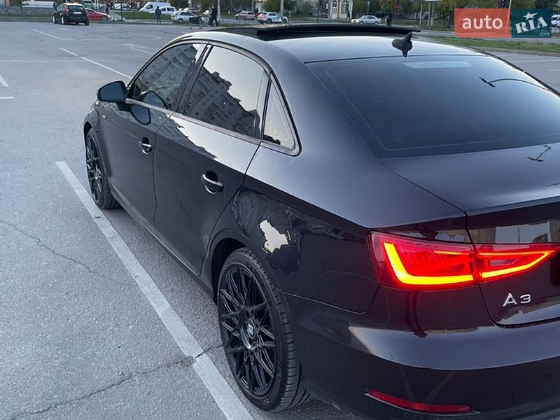 Седан Audi A3 2015 в Івано-Франківську