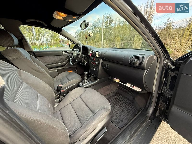 Хетчбек Audi A3 2002 в Ладижині