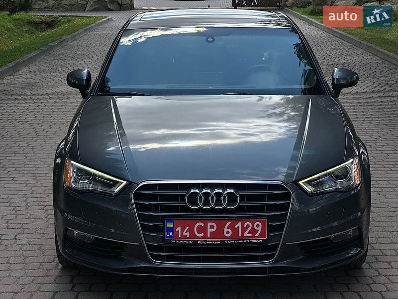 Седан Audi A3 2016 в Львові
