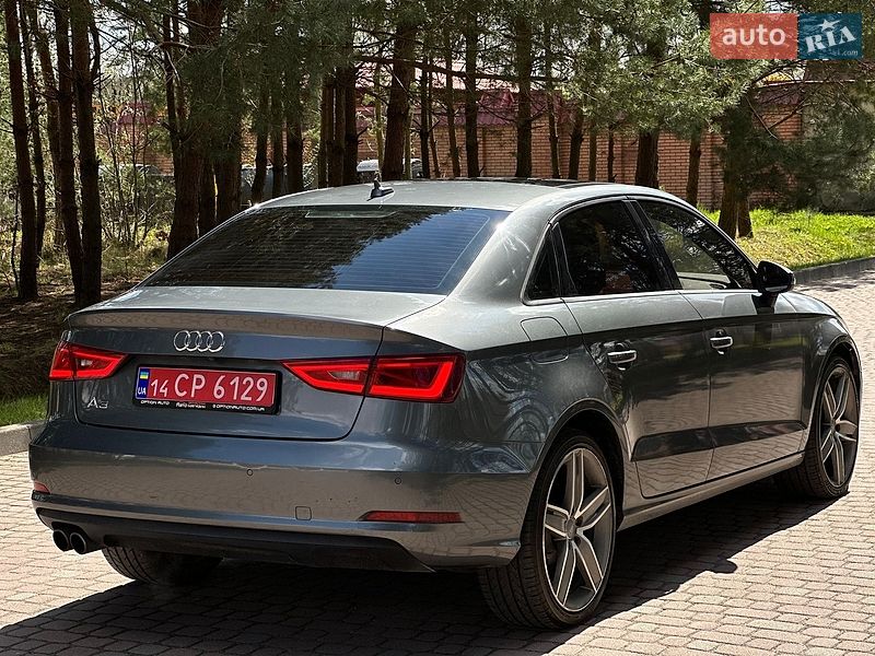 Седан Audi A3 2016 в Львові