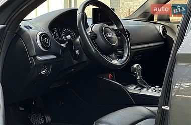 Седан Audi A3 2016 в Львові