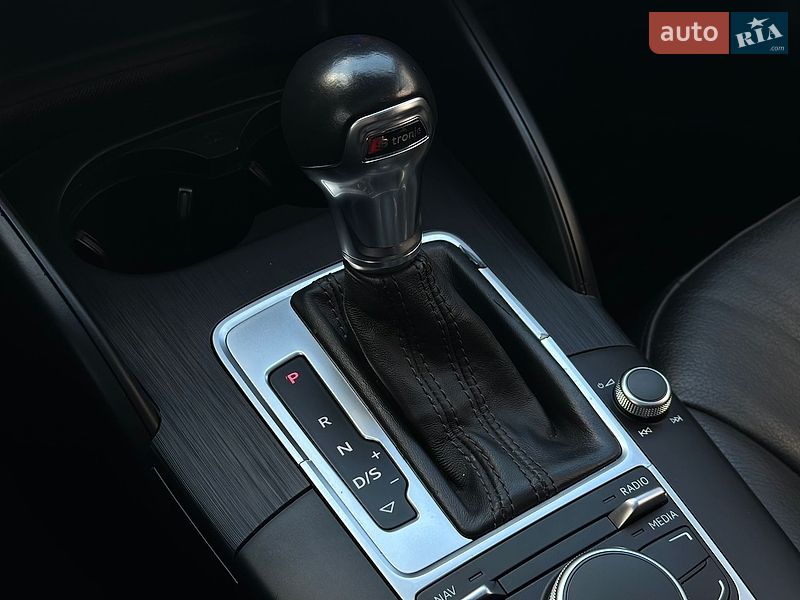 Седан Audi A3 2016 в Львові