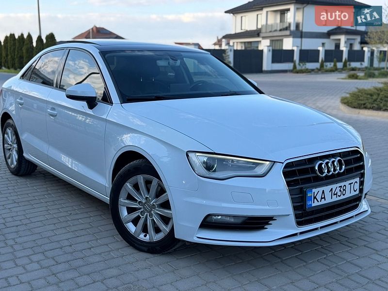 Седан Audi A3 2015 в Одессе