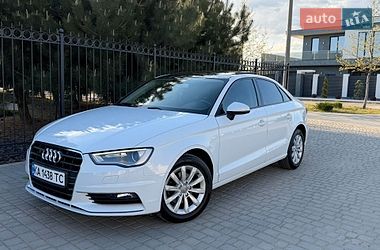 Седан Audi A3 2015 в Одессе