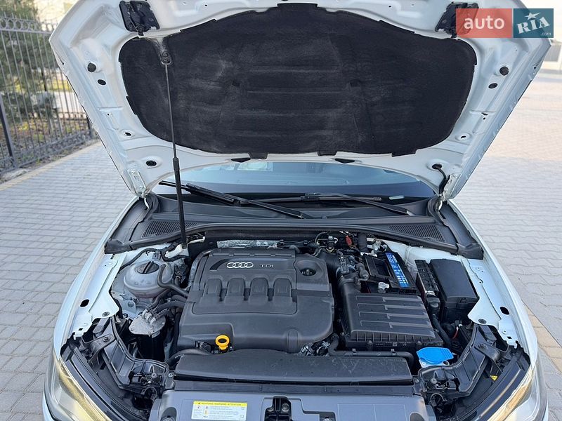 Седан Audi A3 2015 в Одессе