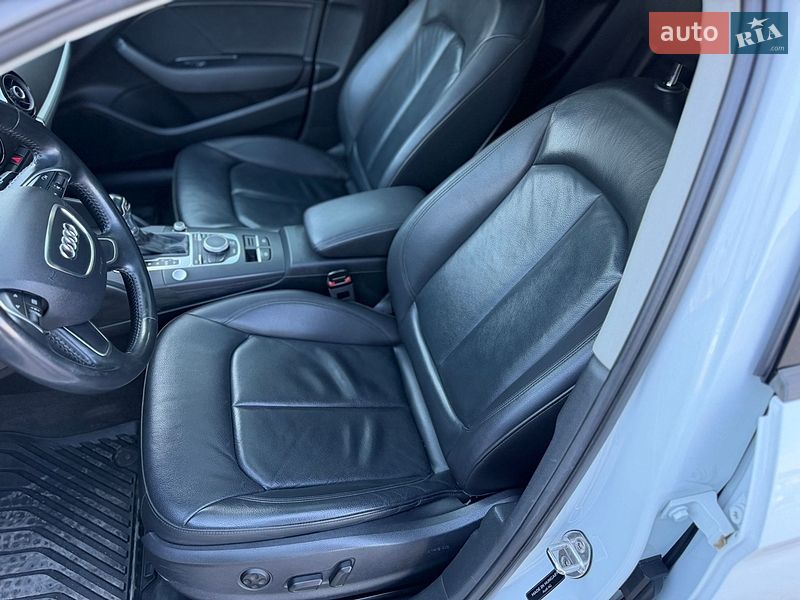 Седан Audi A3 2015 в Одессе