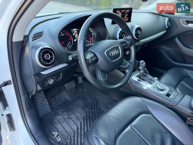 Седан Audi A3 2015 в Одессе