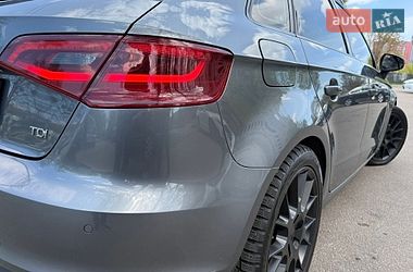 Хэтчбек Audi A3 2016 в Киеве