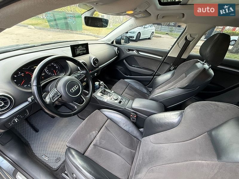 Хэтчбек Audi A3 2016 в Киеве