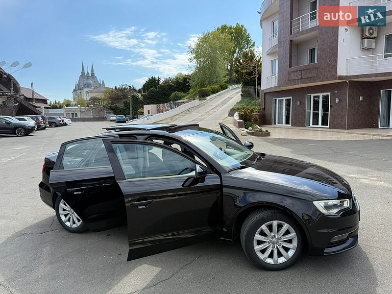 Седан Audi A3 2015 в Одессе