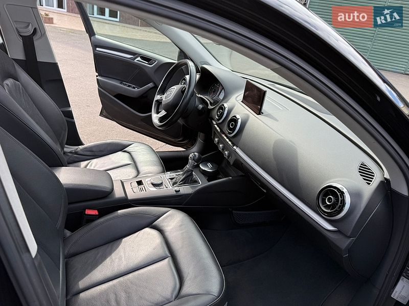 Седан Audi A3 2015 в Одессе