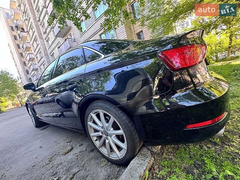 Седан Audi A3 2015 в Киеве