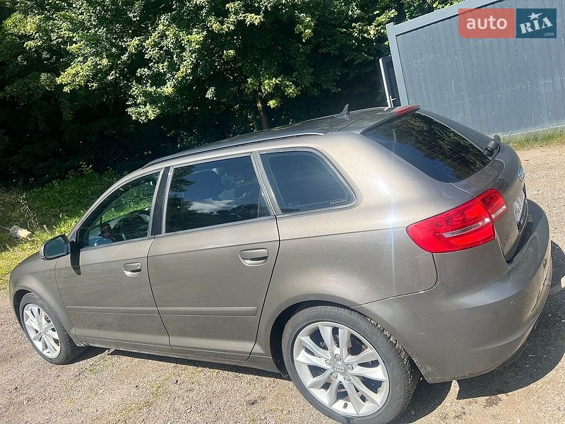 Хэтчбек Audi A3 2011 в Луцке
