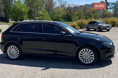 Хэтчбек Audi A3 2017 в Запорожье
