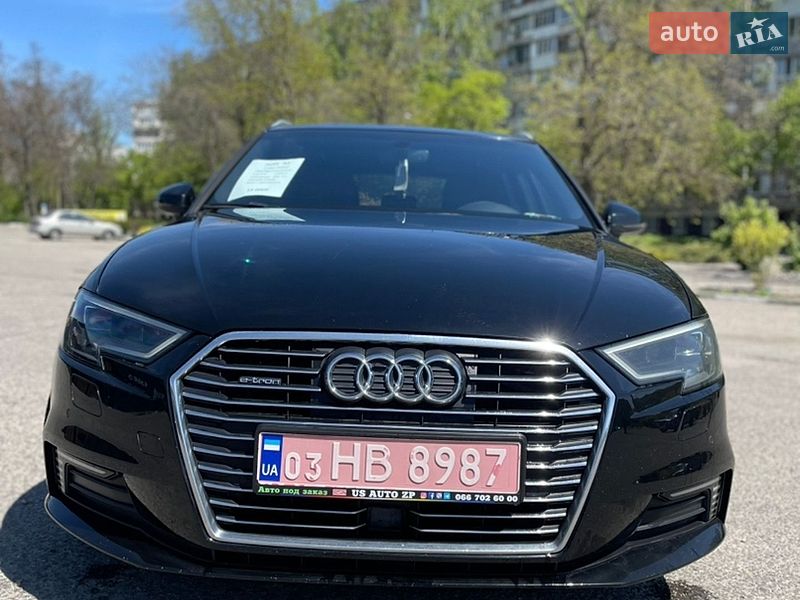 Хэтчбек Audi A3 2017 в Запорожье