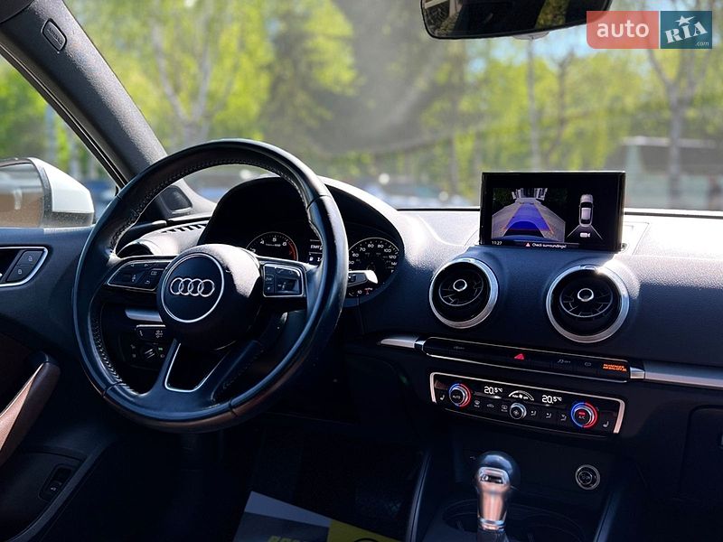 Седан Audi A3 2018 в Львове