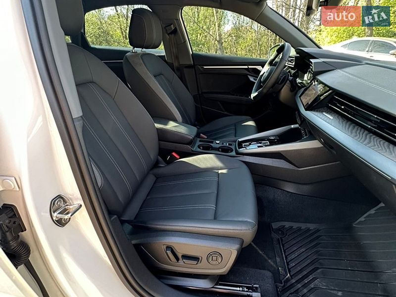 Седан Audi A3 2024 в Киеве