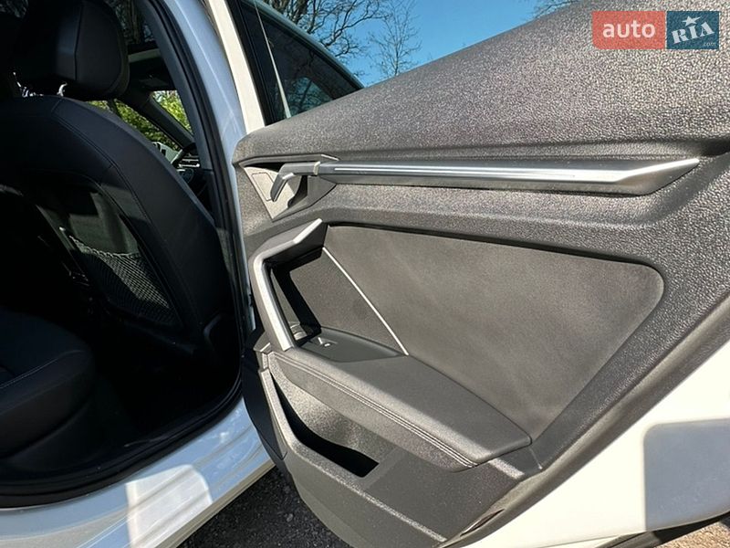 Седан Audi A3 2024 в Киеве