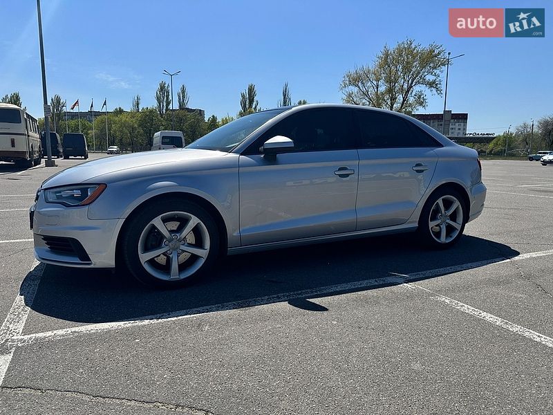 Седан Audi A3 2015 в Дніпрі