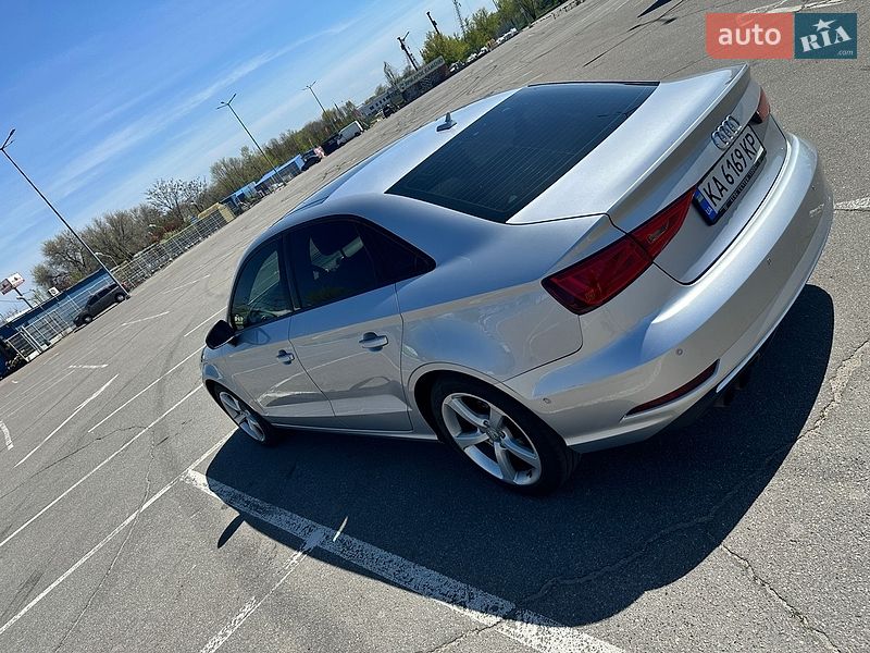 Седан Audi A3 2015 в Дніпрі