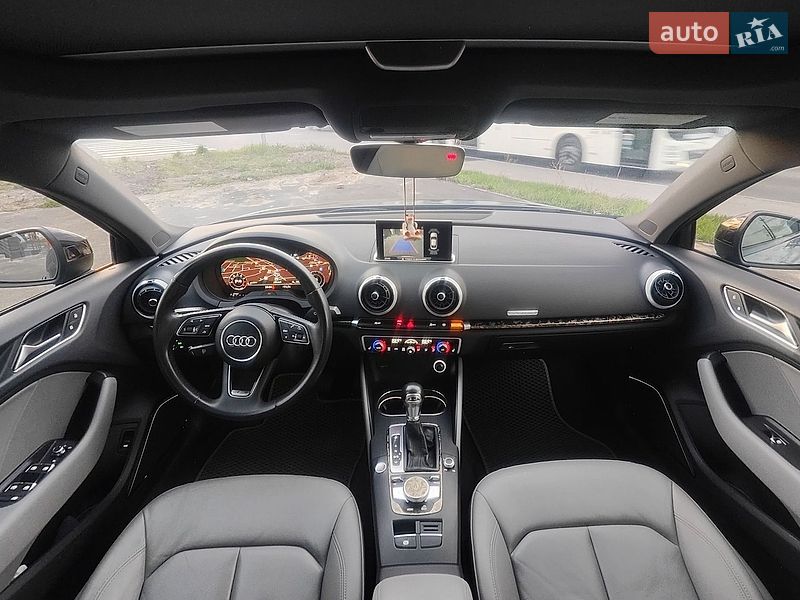 Седан Audi A3 2018 в Виннице