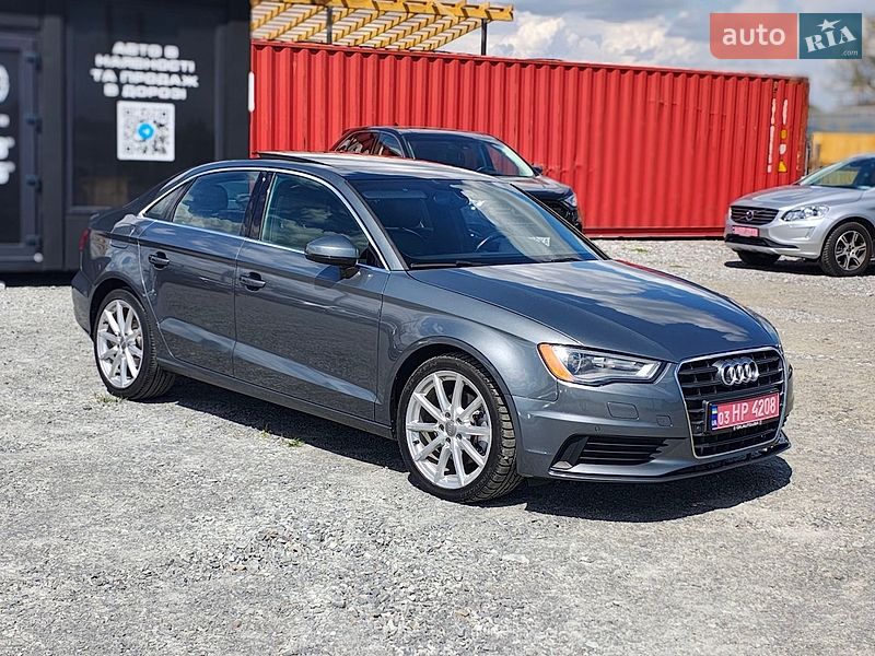 Седан Audi A3 2015 в Ровно