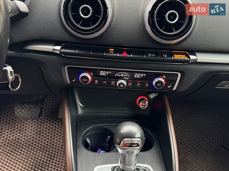 Седан Audi A3 2015 в Одессе