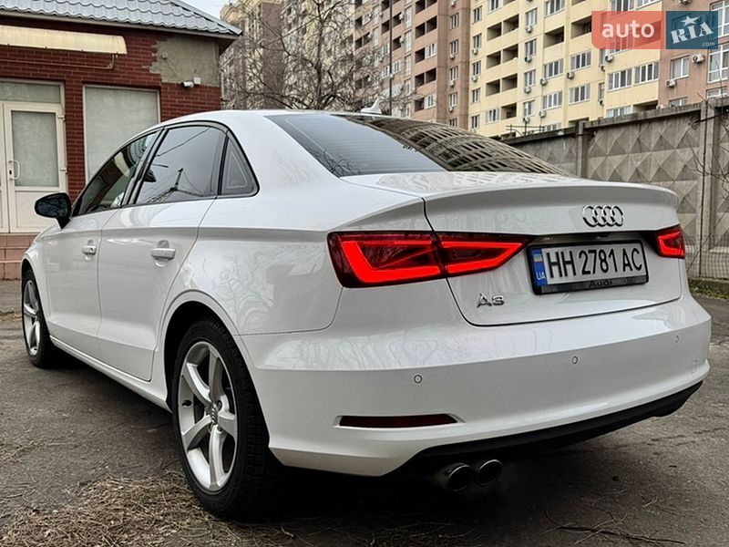 Седан Audi A3 2015 в Одессе